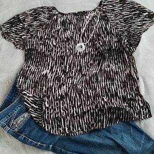 Short sleeve blouse